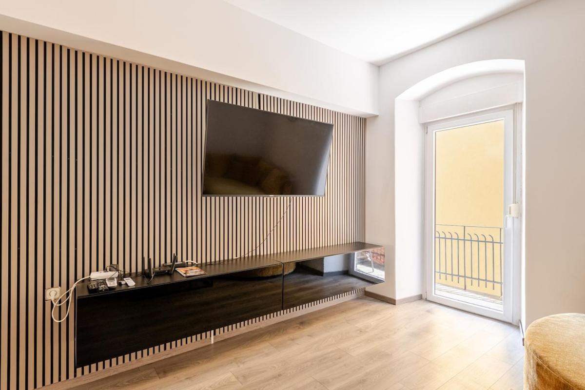 Gaby In Center Of Appartement *