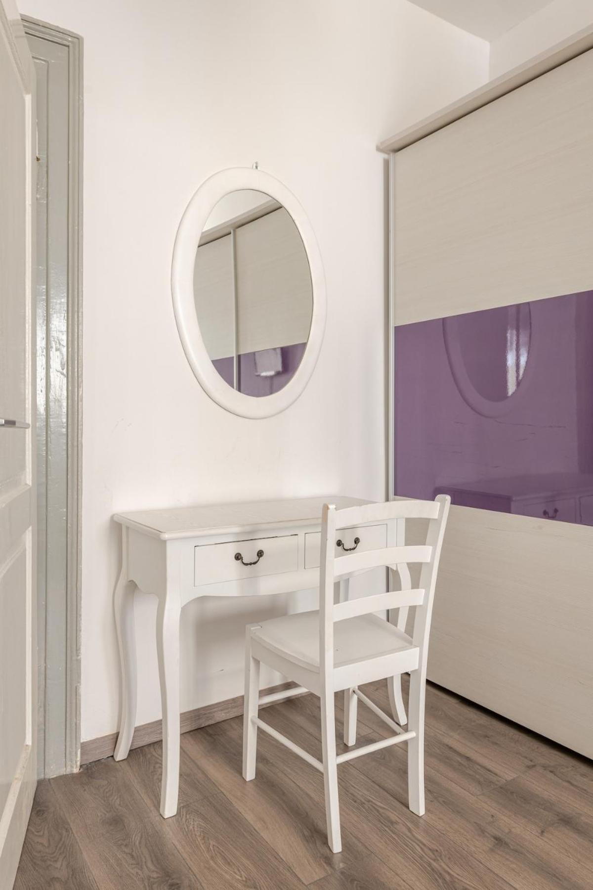 Gaby In Center Of Appartement
